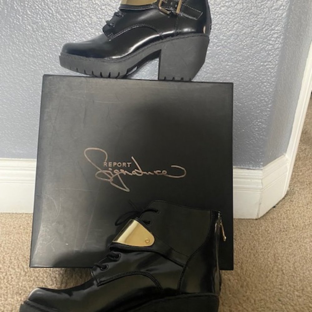 Report Signature black boot size 9